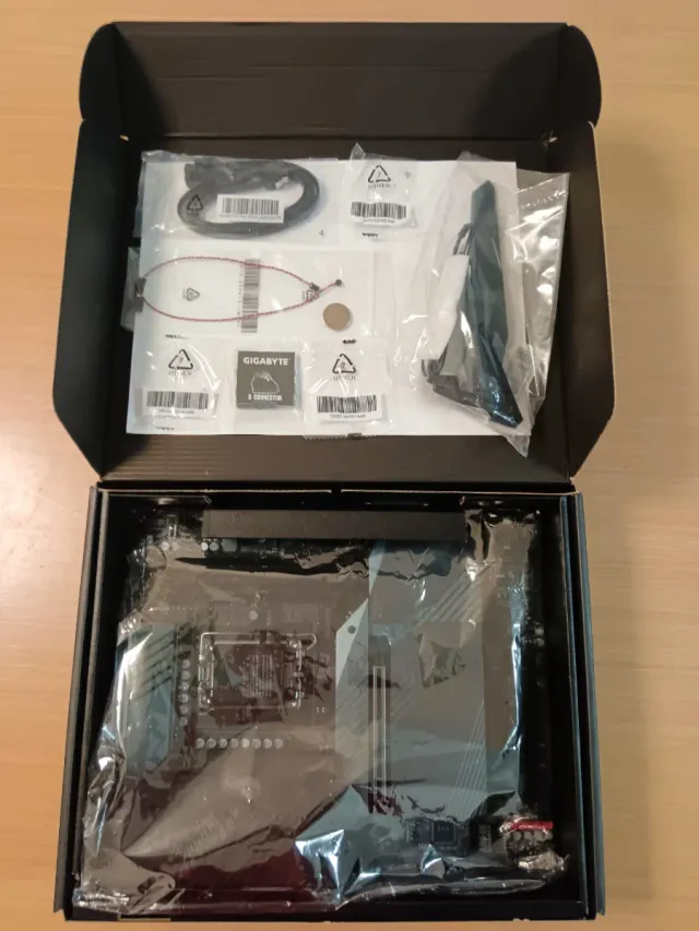 AORUS B660 Master Gaming Placa Base