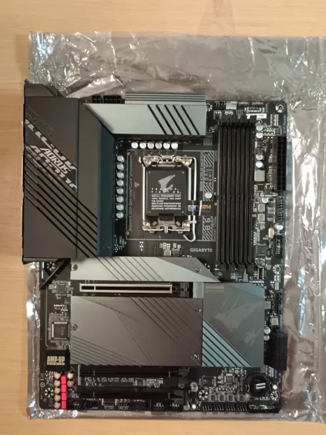 AORUS B660 Master Gaming Placa Base