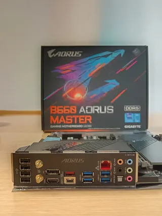 AORUS B660 Master Gaming Placa Base
