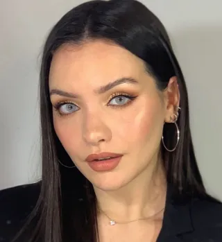 Lentillas de colores gris azulado