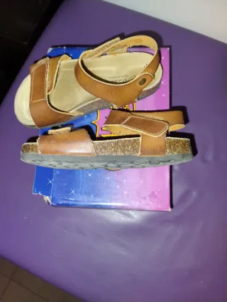 Sandalias niño marrones