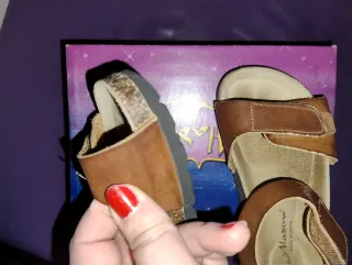 Sandalias niño marrones