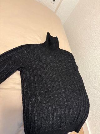 Jersey Mango cuello alto negro talla XL