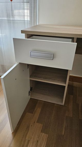 Escritorio y Silla de Estudio