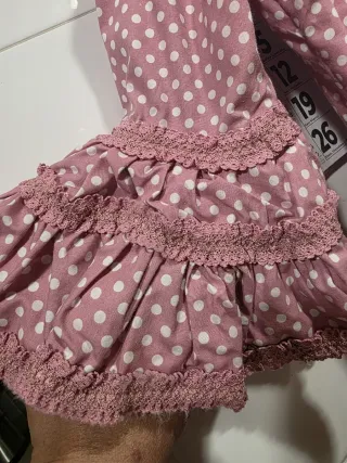 Vestido de flamenca rosa con lunares