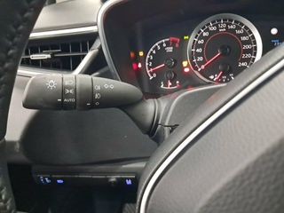 Toyota Corolla Sedán 125H Active Tech