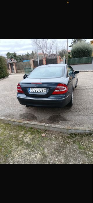 Mercedes-Benz  CLK 2005