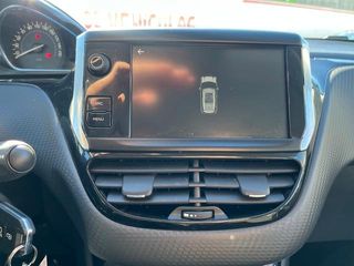 Peugeot 2008 PureTech 130 SANDS Allure 96 kW (130 CV)