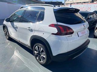 Peugeot 2008 PureTech 130 SANDS Allure 96 kW (130 CV)