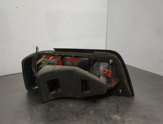 Peugeot 442404 piloto trasero derecho 405 berlina