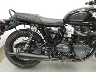 TRIUMPH BONNEVILLE T100 BLACK 2018 14639 kms.