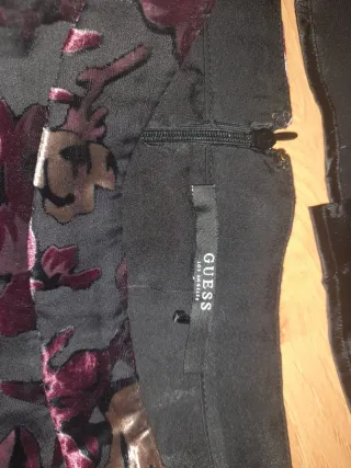 Conjunto camisa fluida y falda Guess terciopelo