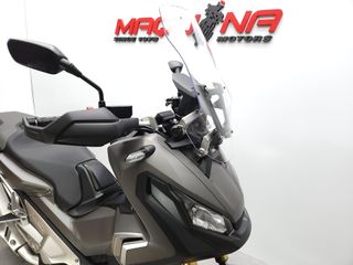 HONDA X-ADV 2018 14354 kms.
