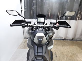 HONDA X-ADV 2018 14354 kms.