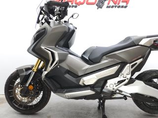 HONDA X-ADV 2018 14354 kms.