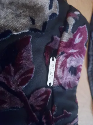 Falda Guess Terciopelo Estampado Floral