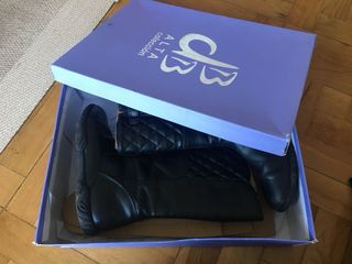 Botas altas de niña. Marca dBd. Número 34
