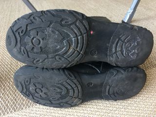 Botas altas de niña. Marca dBd. Número 34