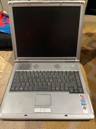 Fujitsu Siemens AMILO Portátil Roto