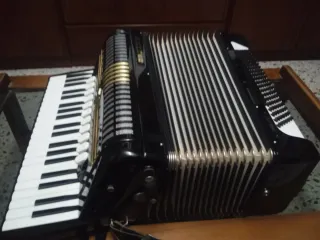 Acordeón Hohner Negro