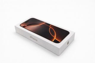 iPhone 16 Pro 256GB Oro - Batteria 92%