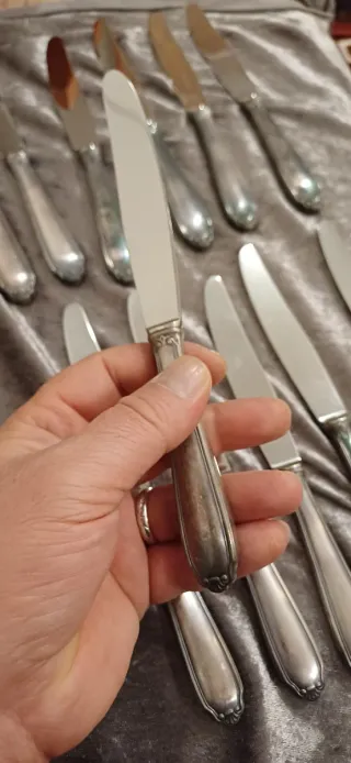 Juego 12 Cuchillos de Mesa metal plateado