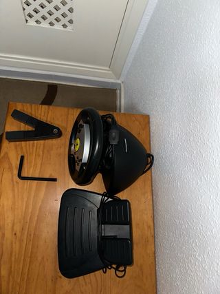 Volante Ferrari con pedales