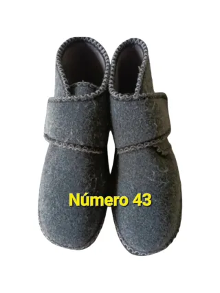 Zapatillas ortopédicas azules y grises