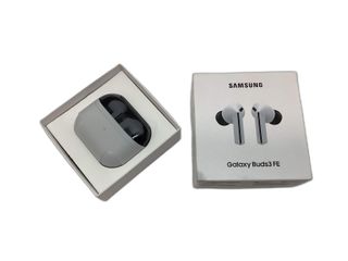 in-ear samsung galaxy buds 3 fe