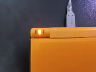 Nintendo DSi XL Amarilla + Accesorios