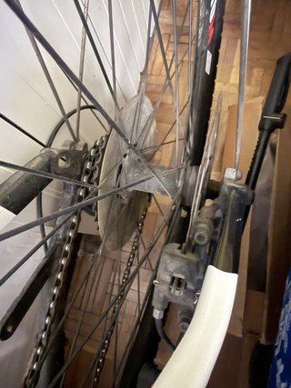 Bicicleta Eléctrica BH a reparar