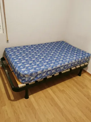 Colchón individual con base metálica