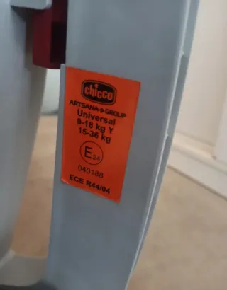 Silla de coche Chicco roja