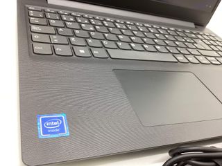 pc portatil lenovo 82c3