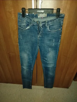 Lote 4 Pantalones (Negro, Azul, Blanco)