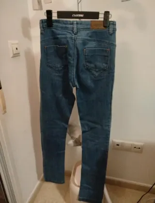 Lote 4 Pantalones (Negro, Azul, Blanco)