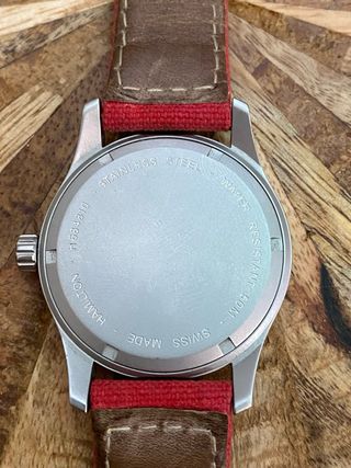 Reloj Hamilton Khaki Negro Correa Roja
