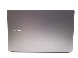 pc portatil samsung galaxy book 4, intel core i3-1315u, 8gb ran, 256gb ssd