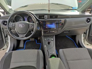 Toyota Auris 1.8 140H Hybrid Advance