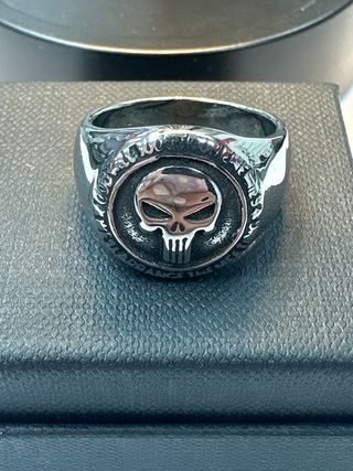 Anillo acero tipo sello plateado de calavera T23
