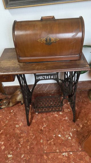 Máquina de coser Singer vintage antigua