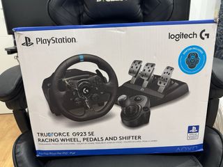 Volante - Logitech G923 SE + Palanca de cambios.