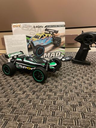 Coche teledirigido 2.4GHz Mad Runner