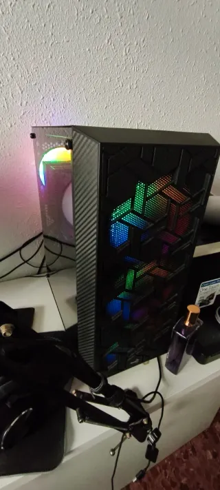 Caja PC Aerocool Gaming RGB