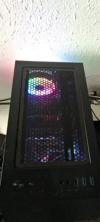 Caja PC Aerocool Gaming RGB
