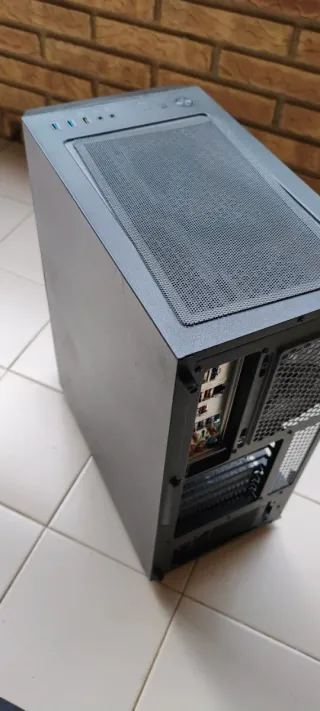 Caja PC Aerocool Gaming RGB