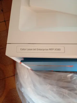 Impresora HP Blanca y Azul