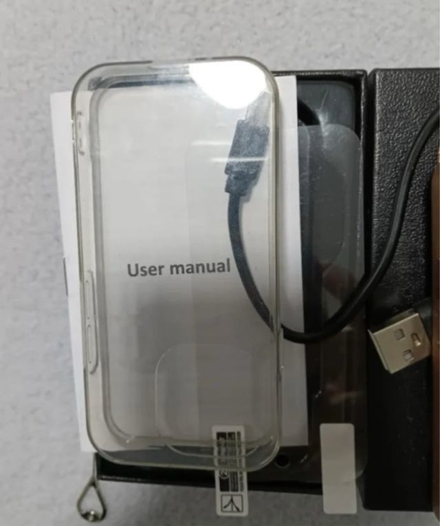 Mini Smartphone Negro/Dorado