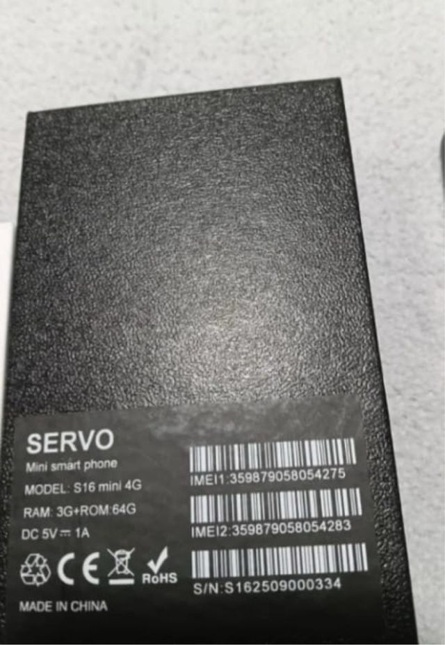 Mini Smartphone Negro/Dorado