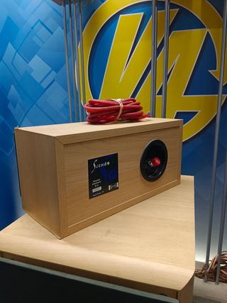 Altavoces Vieta Scena . Buen estado · Vieta · Beige, 4 satelites con peana ikea + subwoofer y central